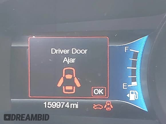 ✅ 2020 Ford Fusion SE • VIN: 3FA6P0LU5LR266094 • Lot: 43575328. Wystawiony na IAAI z przebiegiem 159 974 mil. Bezpłatny archiwum sprzedaży aukcyjnych z USA i szczegółowy raport historii pojazdu na DreamBid. Zdjęcie 15.