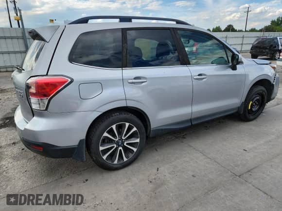 2017 Subaru Forester Premium with VIN JF2SJGEC7HH546326, listed as a Copart auction lot 69996965 with 31,562 mi miles and Salvage title. Bid and sale history available at DreamBid. Image 3.