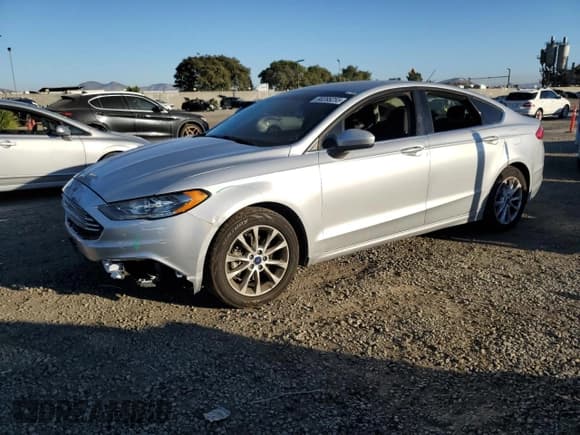 ✅ 2017 Ford Fusion SE • VIN: 3FA6P0H71HR248413 • Лот: 90285255. Опубликован ранее на Copart с пробегом 90 497 миль. Бесплатный доступ к архиву аукционных продаж из США и подробный отчёт об истории автомобиля на DreamBid. Изображение 1.