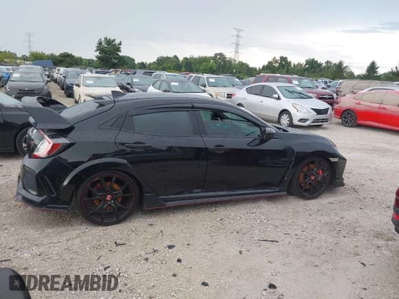 ✅ 2018 Honda Civic Type R Touring • VIN: SHHFK8G77JU204351 • Lot: 42982836. Wystawiony na IAAI z przebiegiem Nie podano. Bezpłatny archiwum sprzedaży aukcyjnych z USA i szczegółowy raport historii pojazdu na DreamBid. Zdjęcie 13.