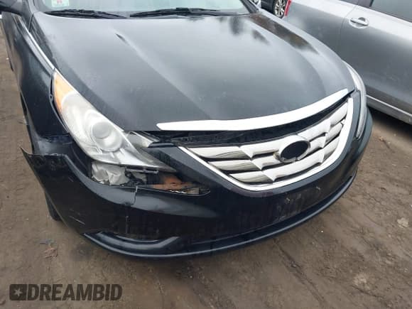 ✅ 2013 Hyundai Sonata SE • VIN: 5NPEC4AC1DH609278 • Лот: 43578215. Опубликован ранее на IAAI с пробегом 172 813 миль. Бесплатный доступ к архиву аукционных продаж из США и подробный отчёт об истории автомобиля на DreamBid. Изображение 6.