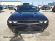 ✅ 2012 Dodge Challenger R/T Classic • VIN: 2C3CDYBTXCH189283 • Lot: 89138685. Wystawiony na Copart z przebiegiem 80 311 mil. Bezpłatny archiwum sprzedaży aukcyjnych z USA i szczegółowy raport historii pojazdu na DreamBid. Zdjęcie 5.