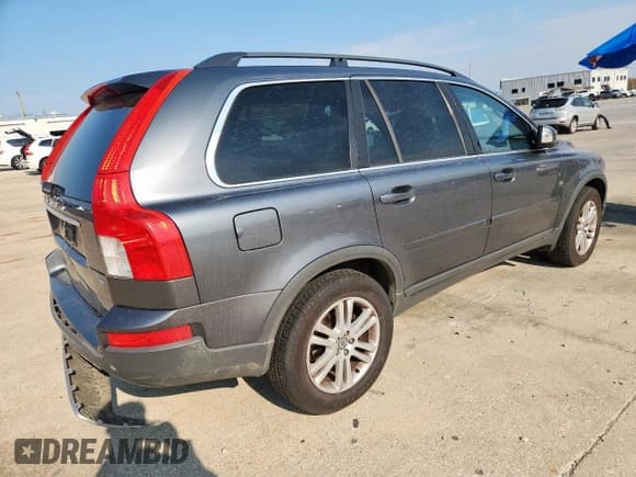 ✅ 2010 Volvo XC90 I6 • VIN: YV4982CY8A1536300 • Лот: 69984785. Опубликован ранее на Copart с пробегом 268 139 миль. Бесплатный доступ к архиву аукционных продаж из США и подробный отчёт об истории автомобиля на DreamBid. Изображение 3.