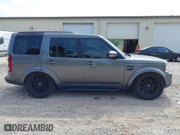 ✅ 2016 Land Rover LR4 HSE • VIN: SALAG2V68GA793988 • Lot: 42878308. Listed on IAAI with 142,738 mi. Free auction sales archive from the USA and detailed vehicle history report at DreamBid. Image 13.