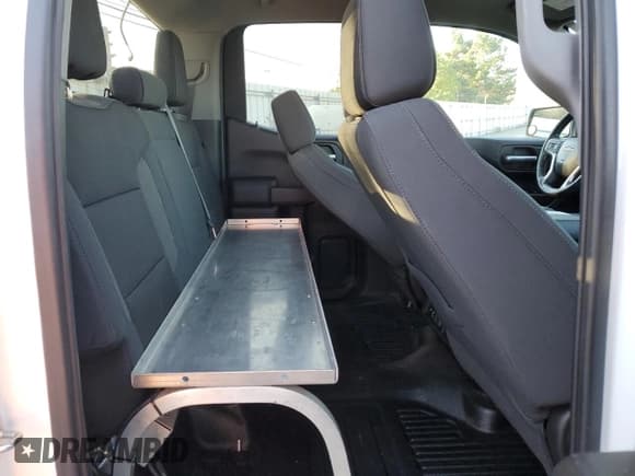 ✅ 2020 Chevrolet Silverado 1500 LT • VIN: 1GCRWCED9LZ171848 • Lot: 76537144. Wystawiony na Copart z przebiegiem 111 307 mil. Bezpłatny archiwum sprzedaży aukcyjnych z USA i szczegółowy raport historii pojazdu na DreamBid. Zdjęcie 10.