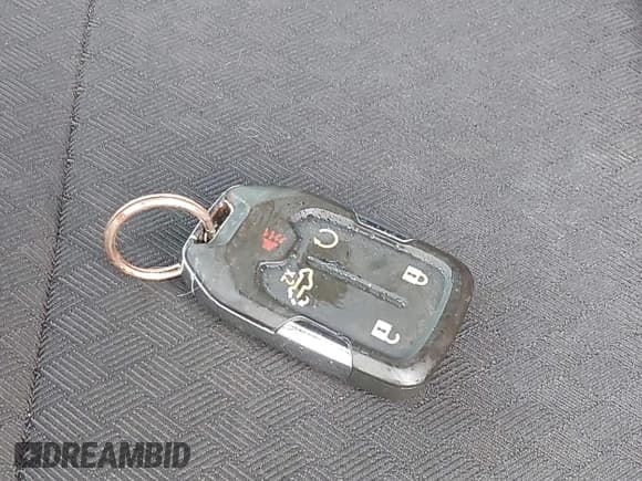 ✅ 2020 Chevrolet Silverado 1500 RST • VIN: 3GCUYEED9LG398957 • Lot: 40698196. Wystawiony na IAAI z przebiegiem 17 043 mil. Bezpłatny archiwum sprzedaży aukcyjnych z USA i szczegółowy raport historii pojazdu na DreamBid. Zdjęcie 11.