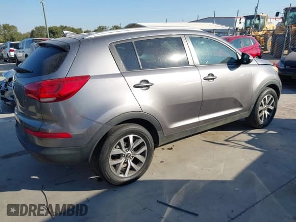 ✅ 2014 Kia Sportage LX • VIN: KNDPB3AC5E7633711 • Lot: 43334000. Wystawiony na IAAI z przebiegiem 128 306 mil. Bezpłatny archiwum sprzedaży aukcyjnych z USA i szczegółowy raport historii pojazdu na DreamBid. Zdjęcie 4.