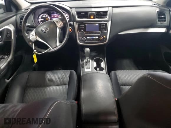 ✅ 2017 Nissan Altima SV • VIN: 1N4AL3AP8HC250160 • Лот: 86801245. Опубликован ранее на Copart с пробегом 87 531 миль. Бесплатный доступ к архиву аукционных продаж из США и подробный отчёт об истории автомобиля на DreamBid. Изображение 8.