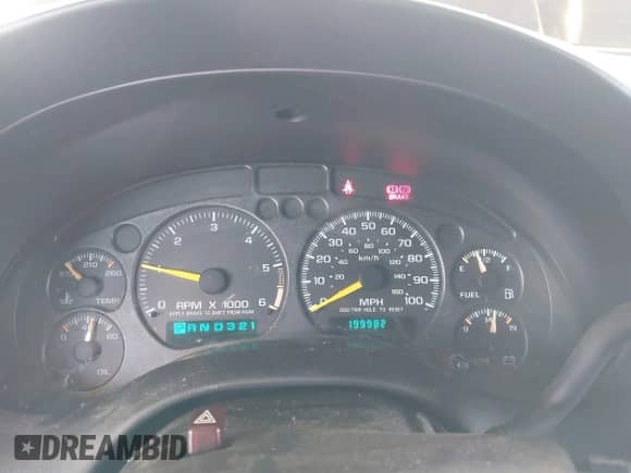 1999 Chevrolet Blazer LS z VIN 1GNCT18W3XK216840, wystawiony jako IAAI lot #41534524 z przebiegiem 199 982 mil mil oraz . Historia ofert i sprzedaży dostępna na DreamBid. Obrazek 7.