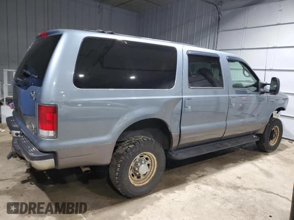 ✅ 2001 Ford Excursion XLT • VIN: 1FMNU41S11ED30084 • Lot: 85847624. Listed on Copart with 122,272 mi. Free auction sales archive from the USA and detailed vehicle history report at DreamBid. Image 3.