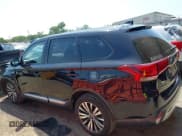 ✅ 2019 Mitsubishi Outlander SE • VIN: JA4AD3A33KZ043002 • Lot: 42931815. Listed on IAAI with 137,644 mi. Free auction sales archive from the USA and detailed vehicle history report at DreamBid. Image 13.