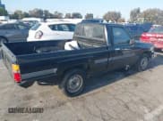 ✅ 1987 Toyota Pickup • VIN: JT4RN50R8H0277401 • Lot: 42148719. Wystawiony na IAAI z przebiegiem 239 923 mil. Bezpłatny archiwum sprzedaży aukcyjnych z USA i szczegółowy raport historii pojazdu na DreamBid. Zdjęcie 4.