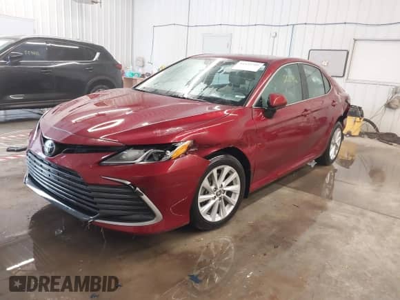 2022 Toyota Camry LE с VIN 4T1C11BK3NU059117, выставлен на аукционе IAAI как лот 41335700 с пробегом 20 649 миль миль и . История ставок и продаж доступна на DreamBid. Изображение 2.