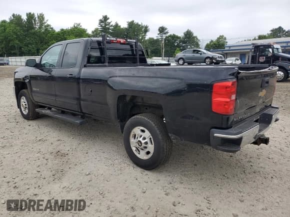 ✅ 2015 Chevrolet Silverado 2500HD LT • VIN: 1GC2KVEG3FZ512023 • Lot: 68147805. Wystawiony na Copart z przebiegiem 233 371 mil. Bezpłatny archiwum sprzedaży aukcyjnych z USA i szczegółowy raport historii pojazdu na DreamBid. Zdjęcie 2.