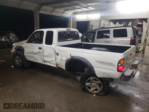 ✅ 2004 Toyota Tacoma PreRunner • VIN: 5TESN92N54Z441443 • Лот: 91913905. Опубликован ранее на Copart с пробегом 240 390 миль. Бесплатный доступ к архиву аукционных продаж из США и подробный отчёт об истории автомобиля на DreamBid. Изображение 2.