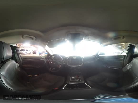 ✅ 2019 Chrysler 300 Limited • VIN: 2C3CCAEG4KH568626 • Лот: 39584734. Опубликован ранее на Copart с пробегом Не указан. Бесплатный доступ к архиву аукционных продаж из США и подробный отчёт об истории автомобиля на DreamBid. Изображение 13.