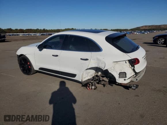 ✅ 2015 Porsche Macan S • VIN: WP1AB2A50FLB60163 • Lot: 86653795. Listed on Copart with 84,706 mi. Free auction sales archive from the USA and detailed vehicle history report at DreamBid. Image 2.