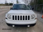 ✅ 2014 Jeep Patriot Latitude • VIN: 1C4NJPFB1ED889282 • Lot: 52318265. Listed on Copart with 122,271 mi. Free auction sales archive from the USA and detailed vehicle history report at DreamBid. Image 5.