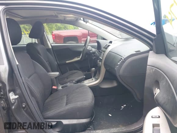✅ 2013 Toyota Corolla L • VIN: 2T1BU4EE8DC062475 • Lot: 42346774. Listed on IAAI with 135,193 mi. Free auction sales archive from the USA and detailed vehicle history report at DreamBid. Image 5.