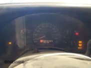 ✅ 2002 GMC Savana • VIN: 1GJHG39F521147878 • Лот: 63670495. Опубликован ранее на Copart с пробегом 105 188 миль. Бесплатный доступ к архиву аукционных продаж из США и подробный отчёт об истории автомобиля на DreamBid. Изображение 9.