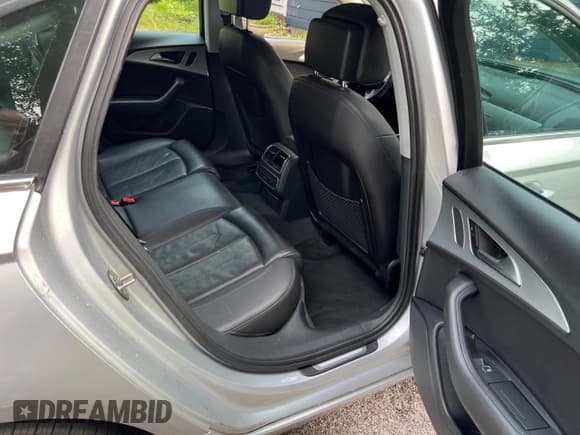 ✅ 2012 Audi A6 Premium Plus • VIN: WAUBGAFC3CN017956 • Лот: 68505665. Опубликован ранее на Copart с пробегом 131 296 миль. Бесплатный доступ к архиву аукционных продаж из США и подробный отчёт об истории автомобиля на DreamBid. Изображение 6.