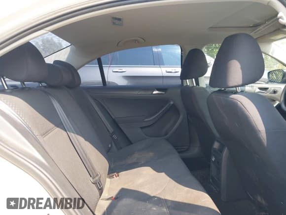 ✅ 2012 Volkswagen Jetta S • VIN: 3VW1K7AJ6CM339391 • Лот: 42883814. Опубликован ранее на IAAI с пробегом 194 170 миль. Бесплатный доступ к архиву аукционных продаж из США и подробный отчёт об истории автомобиля на DreamBid. Изображение 8.