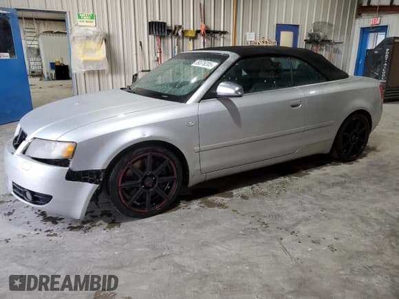 ✅ 2005 Audi S4 • VIN: WUARL48H85K901986 • Лот: 89376205. Опубликован ранее на Copart с пробегом 125 614 миль. Бесплатный доступ к архиву аукционных продаж из США и подробный отчёт об истории автомобиля на DreamBid. Изображение 1.