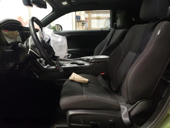 ✅ 2020 Dodge Challenger SXT • VIN: 2C3CDZAG9LH222591 • Lot: 36818784. Wystawiony na Copart z przebiegiem 22 772 mil. Bezpłatny archiwum sprzedaży aukcyjnych z USA i szczegółowy raport historii pojazdu na DreamBid. Zdjęcie 7.