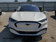✅ 2021 Ford Mustang Mach-E Premium • VIN: 3FMTK3SU4MMA43120 • Лот: 80406585. Опубликован ранее на Copart с пробегом 58 824 миль. Бесплатный доступ к архиву аукционных продаж из США и подробный отчёт об истории автомобиля на DreamBid. Изображение 5.