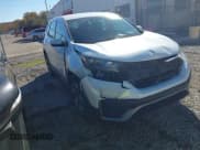 ✅ 2022 Honda CR-V Special Edition • VIN: 7FARW1H77NE001124 • Lot: 43582854. Wystawiony na IAAI z przebiegiem 77 079 mil. Bezpłatny archiwum sprzedaży aukcyjnych z USA i szczegółowy raport historii pojazdu na DreamBid. Zdjęcie 1.