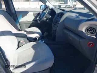 2005 Hyundai Santa Fe GLS z VIN KM8SC73D65U921240, wystawiony jako IAAI lot #41237664 z przebiegiem 149 771 mil mil oraz . Historia ofert i sprzedaży dostępna na DreamBid. Obrazek 5.