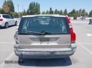 ✅ 2001 Volvo V70 • VIN: YV1SW58D911021608 • Lot: 42427856. Listed on IAAI with 169,220 mi. Free auction sales archive from the USA and detailed vehicle history report at DreamBid. Image 16.