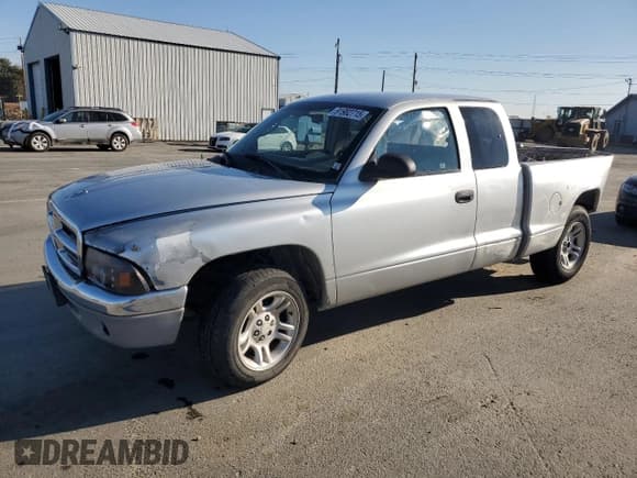 ✅ 2004 Dodge Dakota SLT • VIN: 1D7GL42K44S717061 • Lot: 91982715. Listed on Copart with 209,898 mi. Free auction sales archive from the USA and detailed vehicle history report at DreamBid. Image 1.