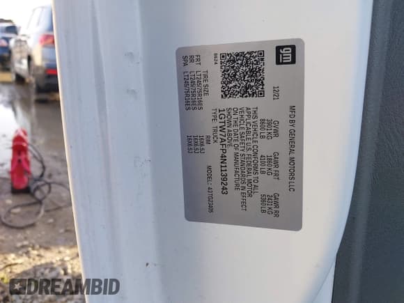 ✅ 2022 GMC Savana Cargo • VIN: 1GTW7AFP4N1139243 • Lot: 41519128. Wystawiony na IAAI z przebiegiem 37 776 mil. Bezpłatny archiwum sprzedaży aukcyjnych z USA i szczegółowy raport historii pojazdu na DreamBid. Zdjęcie 9.