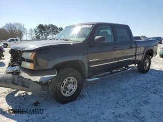✅ 2004 Chevrolet Silverado 2500HD LS • VIN: 1GCHC23U24F247530 • Лот: 46447805. Опубликован ранее на Copart с пробегом 356 702 миль. Бесплатный доступ к архиву аукционных продаж из США и подробный отчёт об истории автомобиля на DreamBid. Изображение 1.