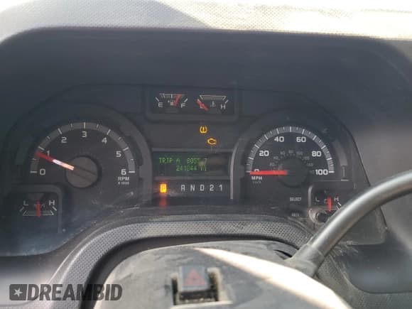 ✅ 2010 Ford Econoline Passenger XL • VIN: 1FBNE3BL7ADA88723 • Lot: 76265624. Listed on Copart with 241,044 mi. Free auction sales archive from the USA and detailed vehicle history report at DreamBid. Image 9.