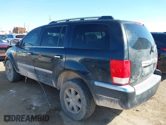 ✅ 2009 Chrysler Aspen Limited • VIN: 1A8HW58P79F708667 • Lot: 43433538. Wystawiony na IAAI z przebiegiem 236 669 mil. Bezpłatny archiwum sprzedaży aukcyjnych z USA i szczegółowy raport historii pojazdu na DreamBid. Zdjęcie 3.