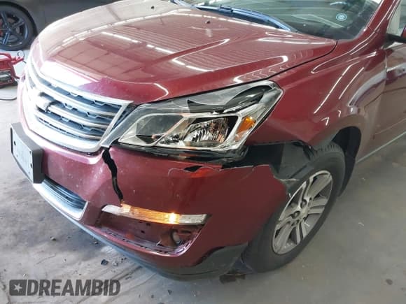 ✅ 2015 Chevrolet Traverse LT • VIN: 1GNKVGKD6FJ346728 • Lot: 43429240. Wystawiony na IAAI z przebiegiem 183 083 mil. Bezpłatny archiwum sprzedaży aukcyjnych z USA i szczegółowy raport historii pojazdu na DreamBid. Zdjęcie 6.