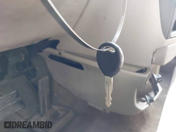 2003 Dodge Caravan Sport z VIN 2D4GP44LX3R128216, wystawiony jako IAAI lot #43159023 z przebiegiem 185 794 mil mil oraz . Historia ofert i sprzedaży dostępna na DreamBid. Obrazek 11.