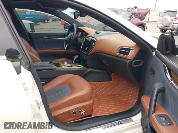 ✅ 2021 Maserati Ghibli S GranLusso • VIN: ZAM57YSL3M1362066 • Лот: 42102072. Опубликован ранее на IAAI с пробегом 55 418 миль. Бесплатный доступ к архиву аукционных продаж из США и подробный отчёт об истории автомобиля на DreamBid. Изображение 5.