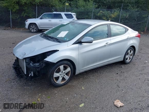 ✅ 2013 Hyundai Elantra GLS • VIN: 5NPDH4AE2DH338892 • Lot: 43584264. Wystawiony na IAAI z przebiegiem 154 110 mil. Bezpłatny archiwum sprzedaży aukcyjnych z USA i szczegółowy raport historii pojazdu na DreamBid. Zdjęcie 2.