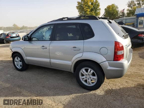 2007 Hyundai Tucson SE z VIN KM8JN12D47U501967, wystawiony jako Copart lot #77760684 z przebiegiem 137 683 mil mil oraz Szkoda całkowita • Salvage title. Historia ofert i sprzedaży dostępna na DreamBid. Obrazek 2.