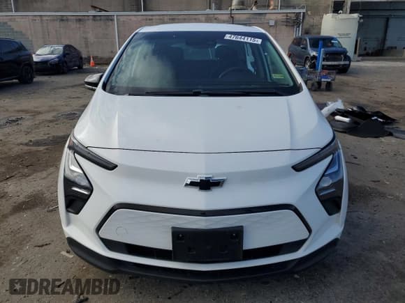 ✅ 2023 Chevrolet Bolt EV 1LT • VIN: 1G1FW6S06P4148898 • Lot: 47644115. Wystawiony na Copart z przebiegiem 29 687 mil. Bezpłatny archiwum sprzedaży aukcyjnych z USA i szczegółowy raport historii pojazdu na DreamBid. Zdjęcie 5.