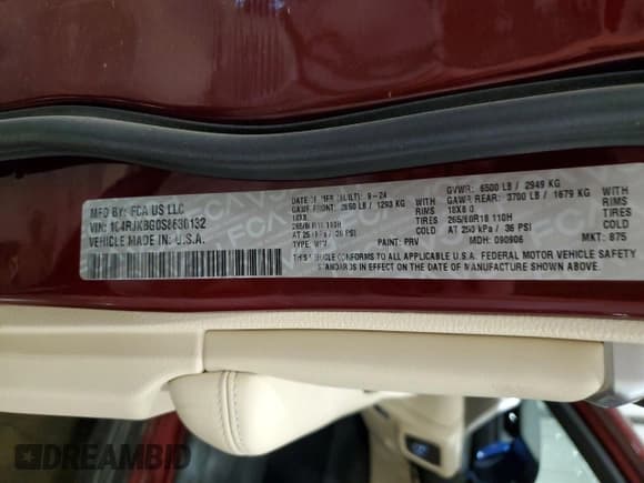 ✅ 2025 Jeep Grand Cherokee Limited • VIN: 1C4RJKBG0S8630132 • Lot: 85095395. Wystawiony na Copart z przebiegiem 9 344 mil. Bezpłatny archiwum sprzedaży aukcyjnych z USA i szczegółowy raport historii pojazdu na DreamBid. Zdjęcie 13.