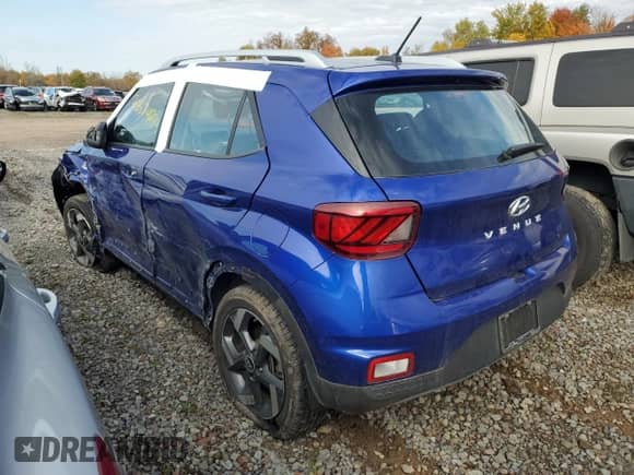 2023 Hyundai Venue Limited z VIN KMHRC8A35PU265565, wystawiony jako Copart lot #76874274 z przebiegiem 18 196 mil mil oraz Szkoda całkowita • Salvage title. Historia ofert i sprzedaży dostępna na DreamBid. Obrazek 2.