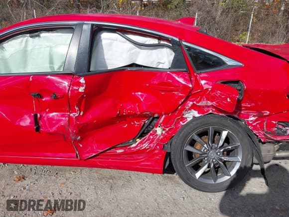 ✅ 2019 Honda Civic EX • VIN: JHMFC1F36KX002806 • Lot: 43617290. Wystawiony na IAAI z przebiegiem 123 170 mil. Bezpłatny archiwum sprzedaży aukcyjnych z USA i szczegółowy raport historii pojazdu na DreamBid. Zdjęcie 6.