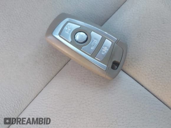 ✅ 2012 BMW 3 Series 328i • VIN: WBA3A5C55CF256230 • Лот: 42847878. Опубликован ранее на IAAI с пробегом Не указан. Бесплатный доступ к архиву аукционных продаж из США и подробный отчёт об истории автомобиля на DreamBid. Изображение 11.