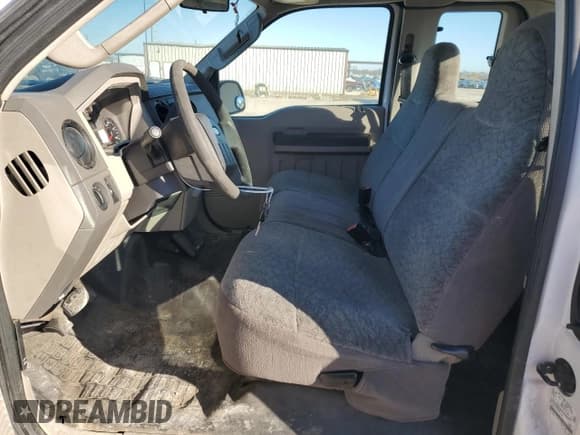 ✅ 2010 Ford F-250 • VIN: 1FTSX2AR4AEA19958 • Lot: 86296244. Listed on Copart with 122,349 mi. Free auction sales archive from the USA and detailed vehicle history report at DreamBid. Image 7.
