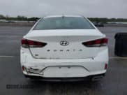 ✅ 2019 Hyundai Sonata SE • VIN: 5NPE24AF8KH735597 • Лот: 86607355. Опубликован ранее на Copart с пробегом Не указан. Бесплатный доступ к архиву аукционных продаж из США и подробный отчёт об истории автомобиля на DreamBid. Изображение 6.