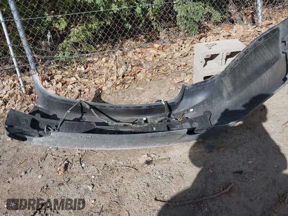 ✅ 2015 Chevrolet Impala LS • VIN: 2G11Z5SL3F9263475 • Lot: 43505226. Listed on IAAI with 160,000 mi. Free auction sales archive from the USA and detailed vehicle history report at DreamBid. Image 12.